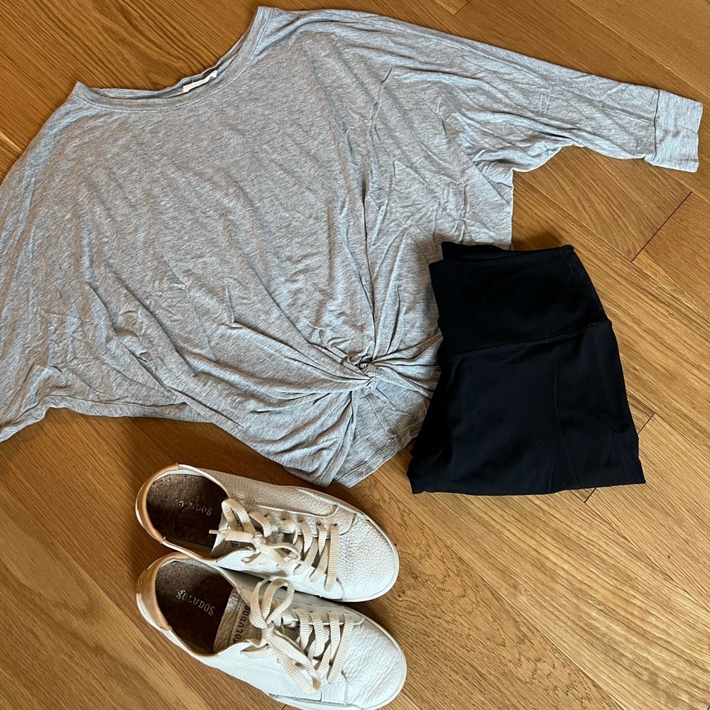 Dolman sleeve knit top